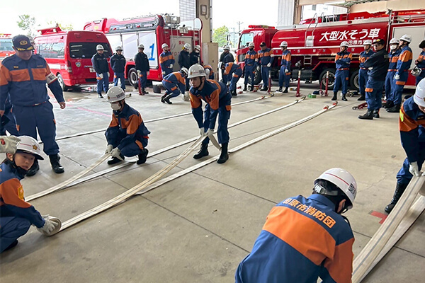 【写真】ホース取り扱い