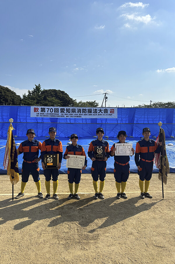 ポンプ車の部-優勝-刈谷市消防団-集合写真